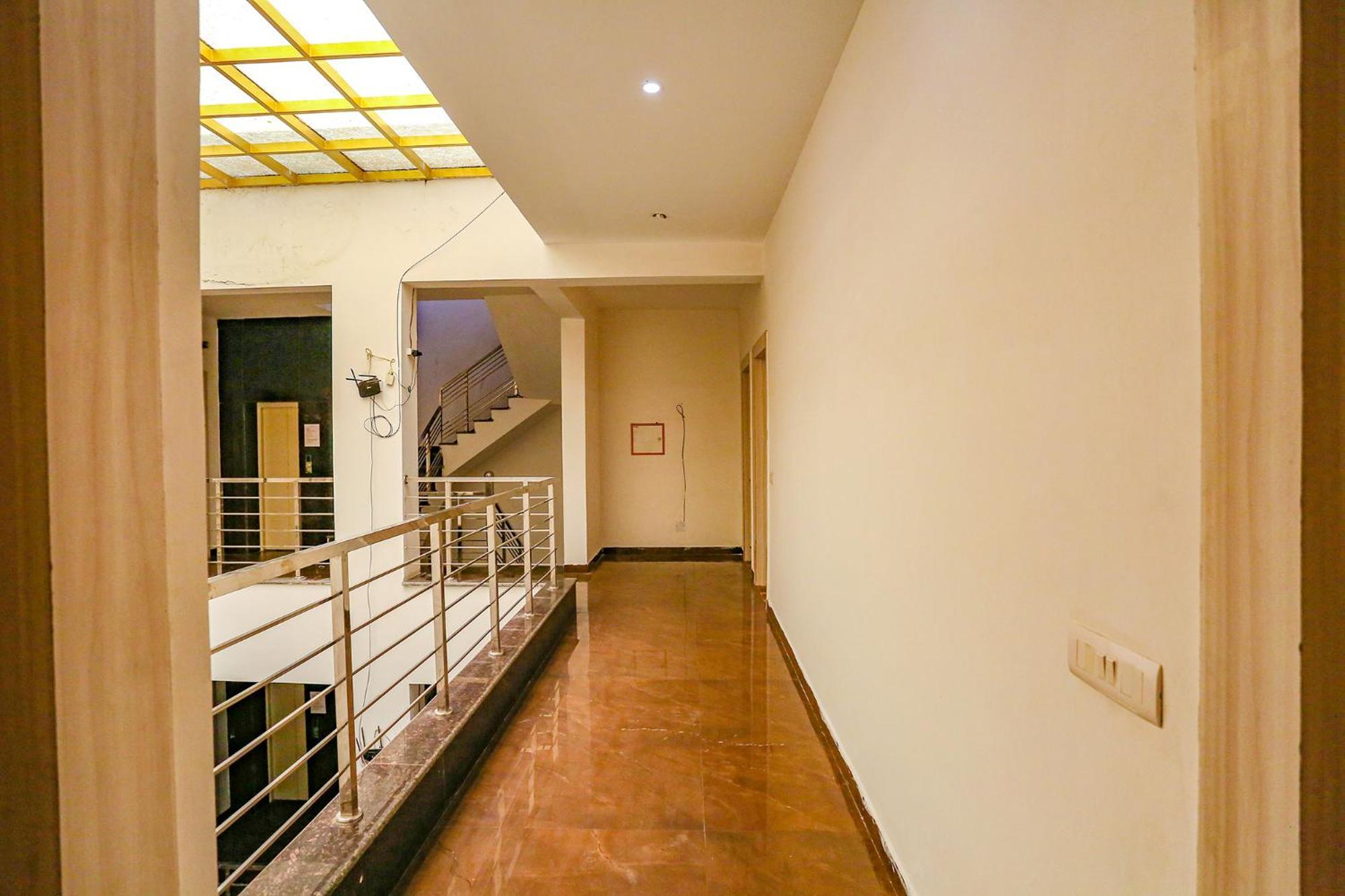 Fabhotel Skylight Inn Near Medanta Hospital Gurgaon Exterior photo
