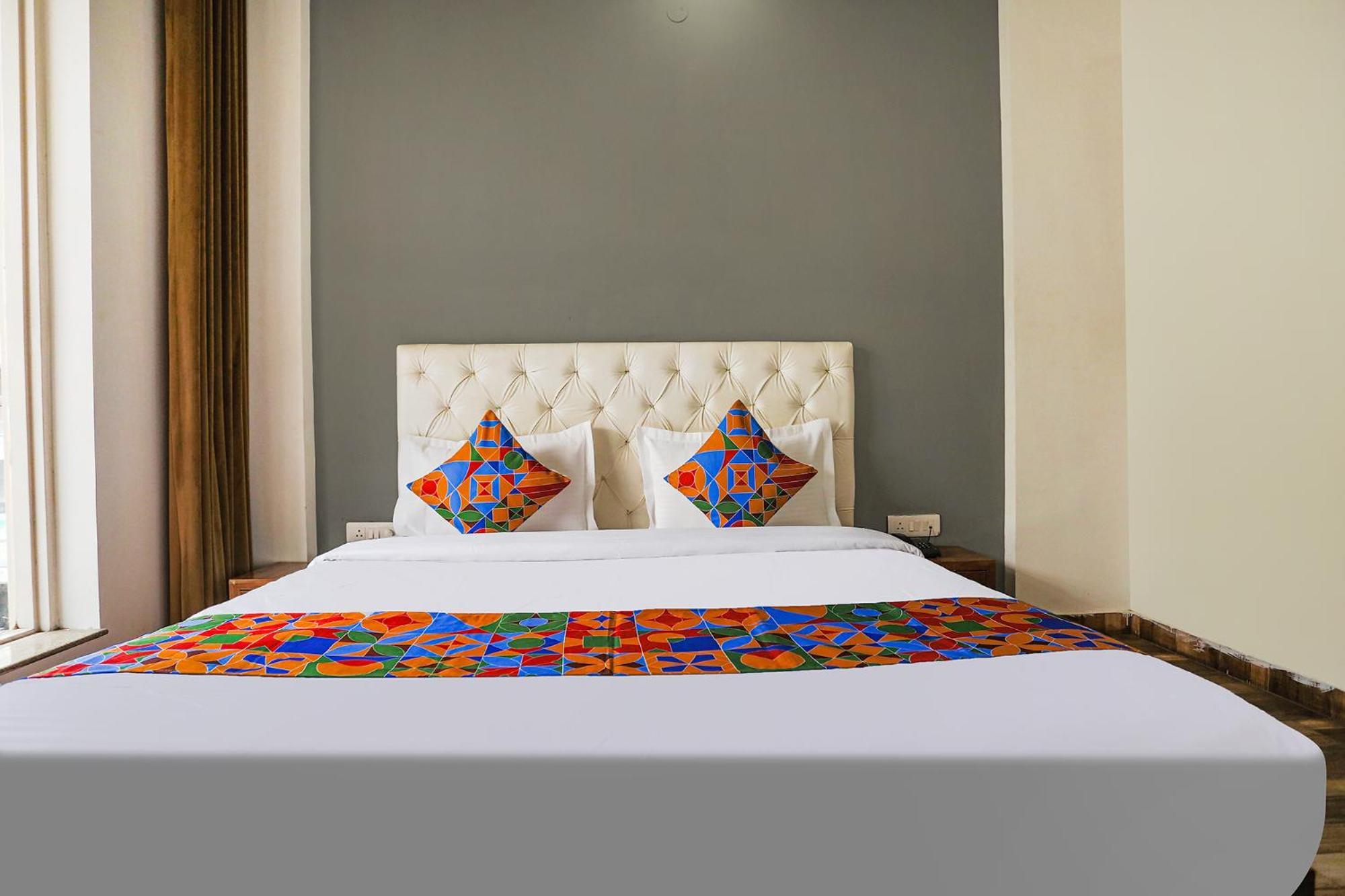 Fabhotel Skylight Inn Near Medanta Hospital Gurgaon Exterior photo